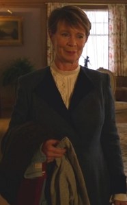 legends-of-tomorrow-last-refuge-mom