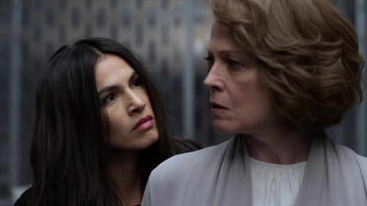 defenders-elektra-alexandra